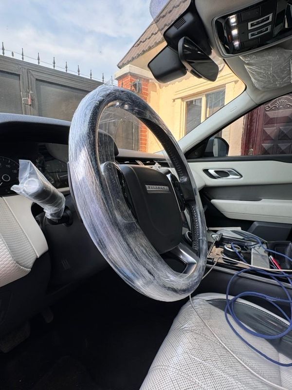 Thumbnail 11 of 2018 Land Rover Velar Range Rover Velar